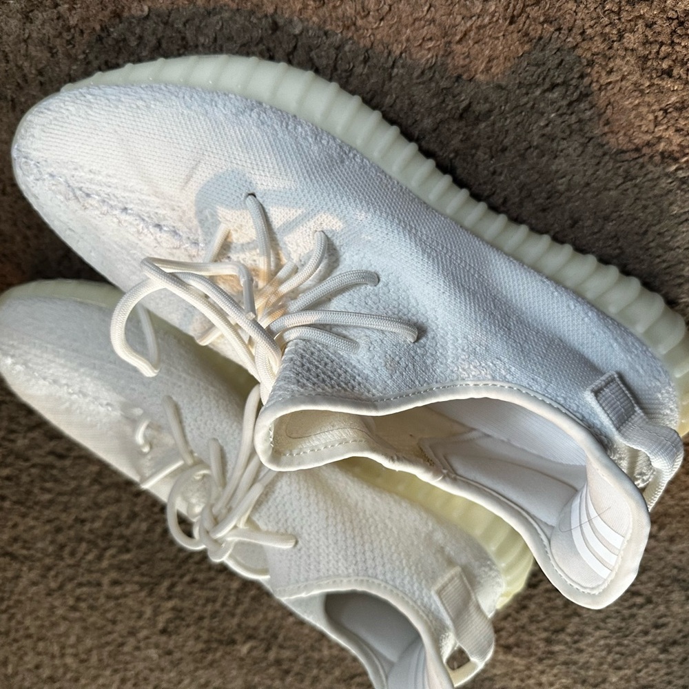 YEEZY BOOST 350 V2 (CREAM)